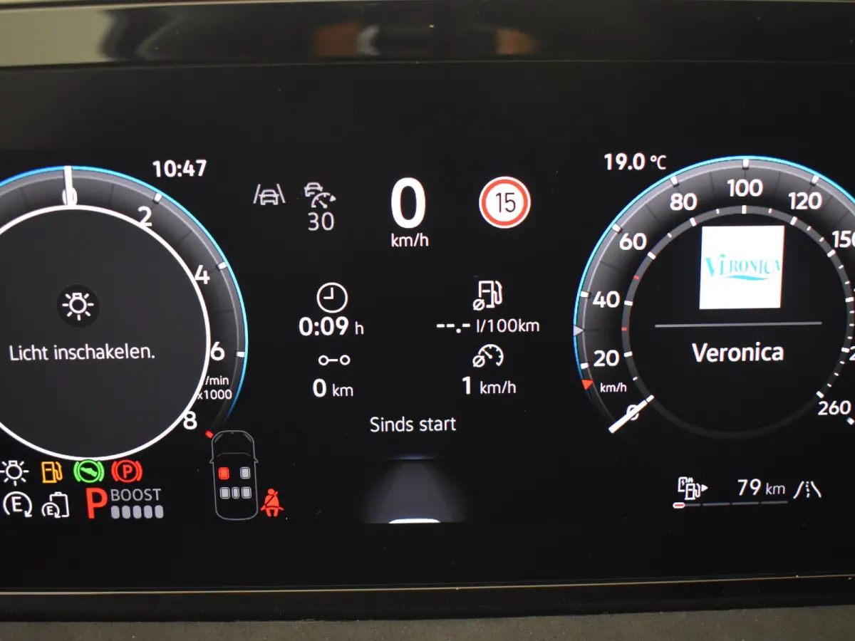 R-Line Edition - eHybrid | 'App-Connect' draadloze smartphone integratie | Automatische afstandsregeling (Adaptive Cruise Control) | Diefstalalarm
