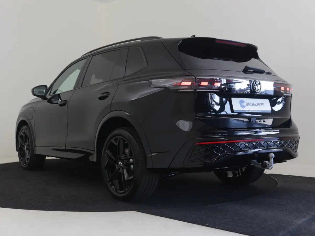 R-Line Edition - eHybrid | 'App-Connect' draadloze smartphone integratie | Automatische afstandsregeling (Adaptive Cruise Control) | Diefstalalarm