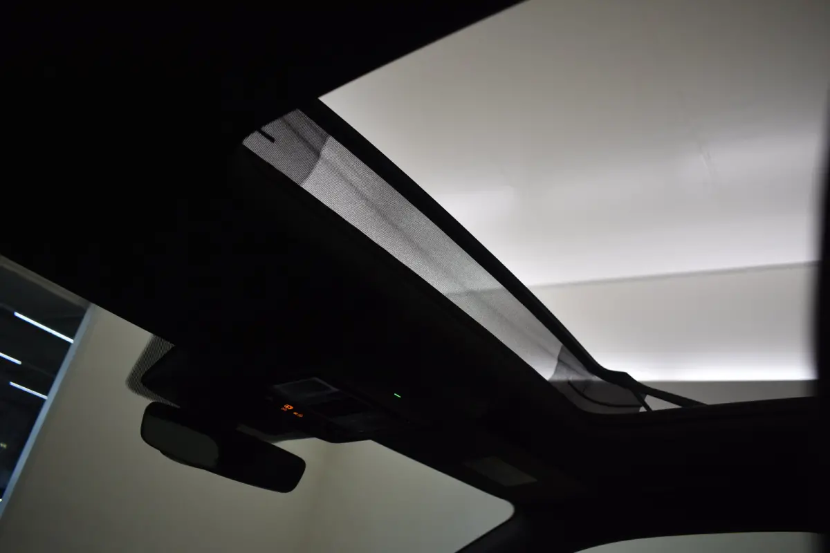 R-Line Edition - eHybrid | 'App-Connect' draadloze smartphone integratie | Automatische afstandsregeling (Adaptive Cruise Control) | Diefstalalarm