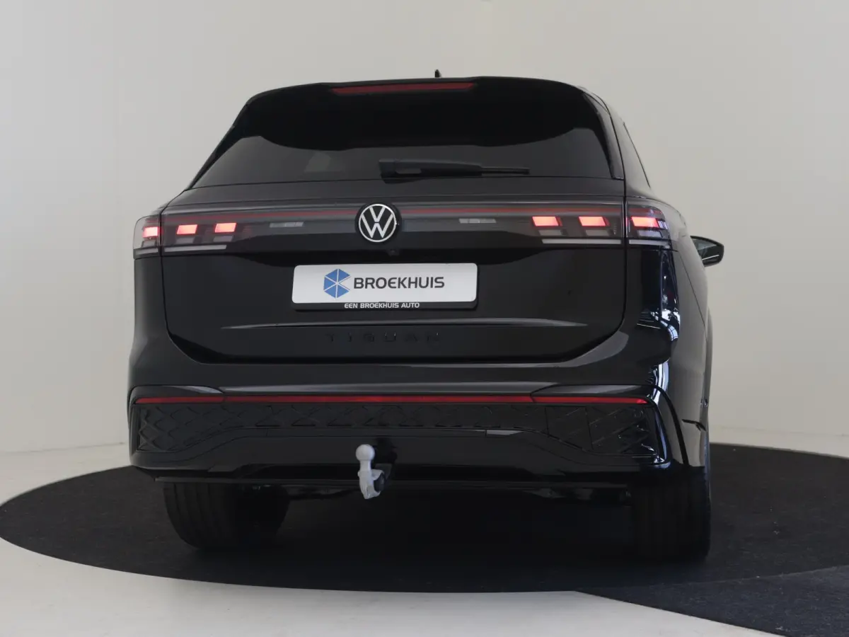 R-Line Edition - eHybrid | 'App-Connect' draadloze smartphone integratie | Automatische afstandsregeling (Adaptive Cruise Control) | Diefstalalarm