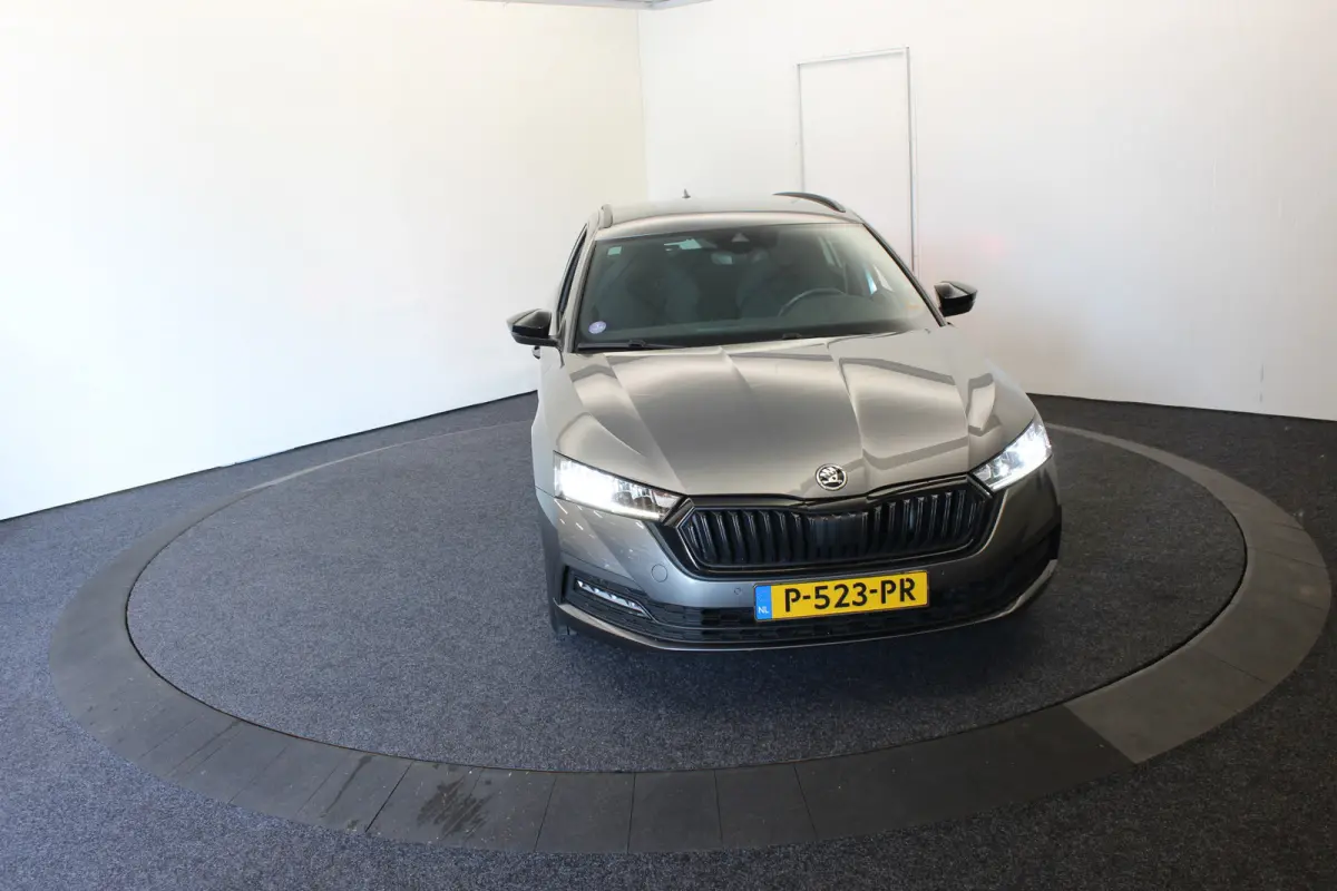 1.0 e-TSI Sportline Trekhaak Virtual schaalstoelen Stoelverwarming
