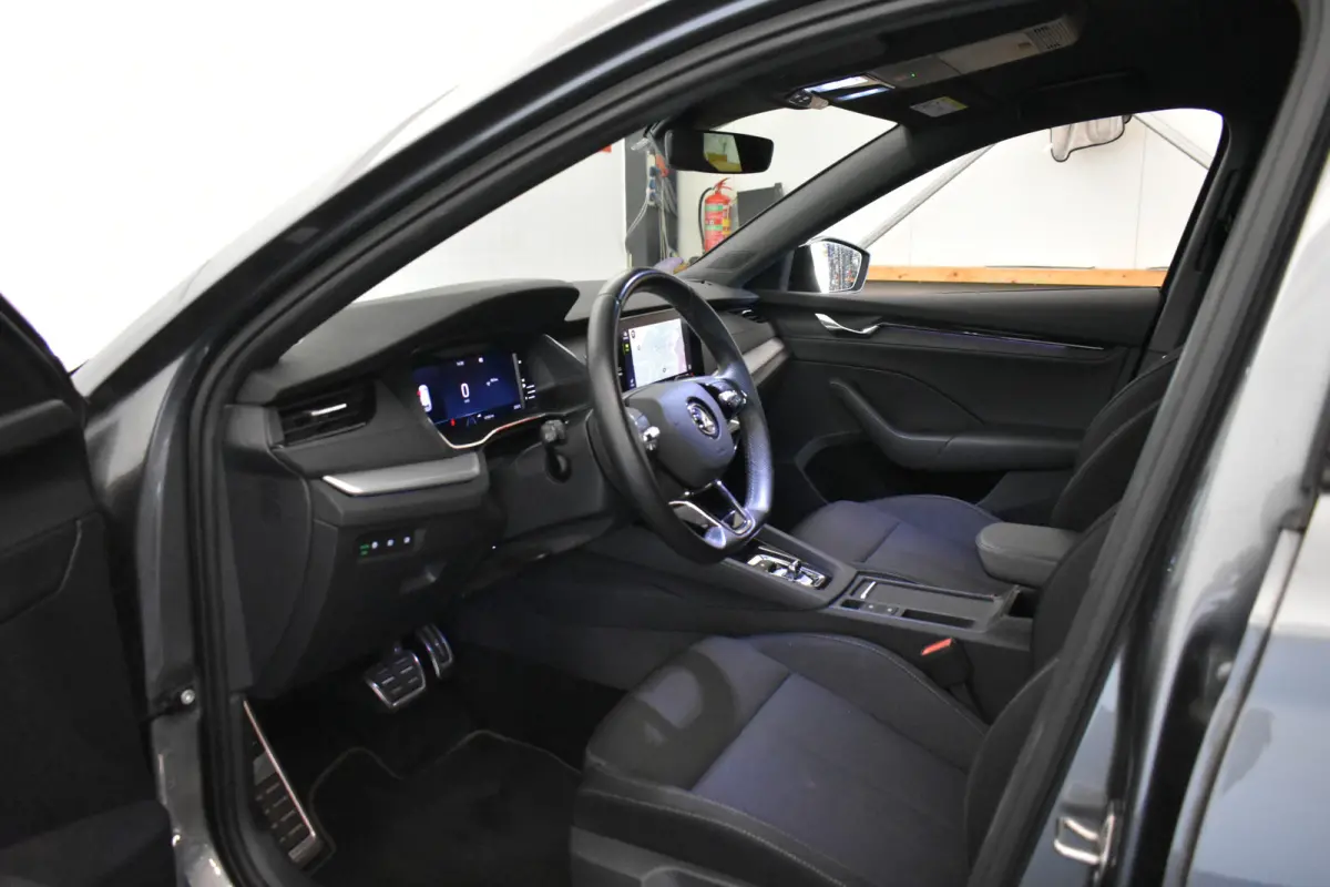 1.0 e-TSI Sportline Trekhaak Virtual schaalstoelen Stoelverwarming