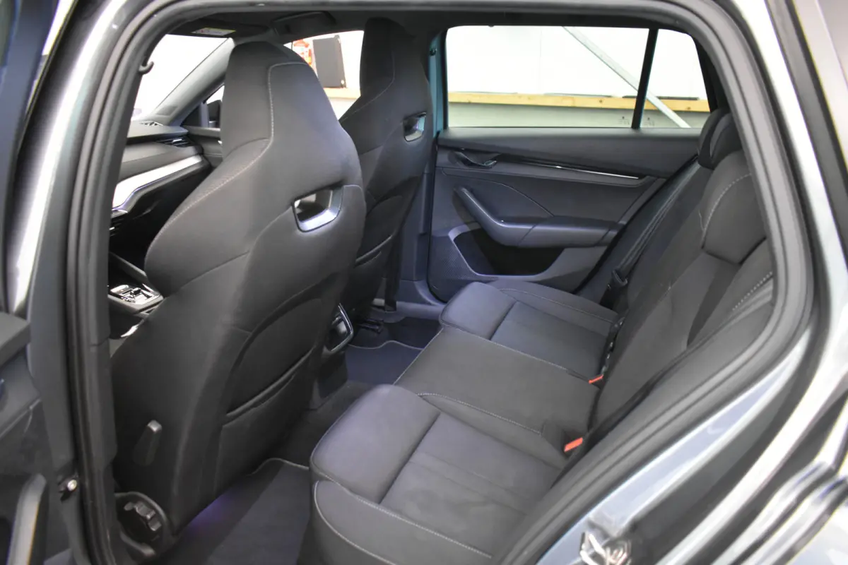 1.0 e-TSI Sportline Trekhaak Virtual schaalstoelen Stoelverwarming