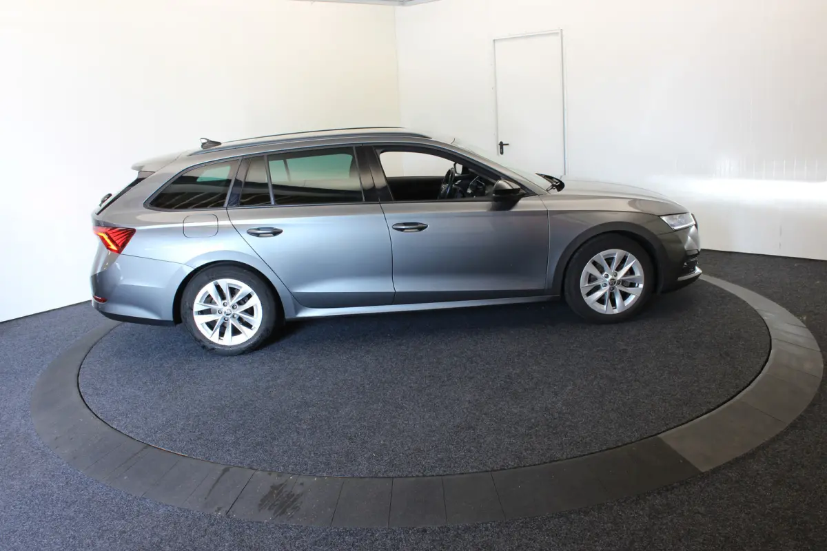 1.0 e-TSI Sportline Trekhaak Virtual schaalstoelen Stoelverwarming