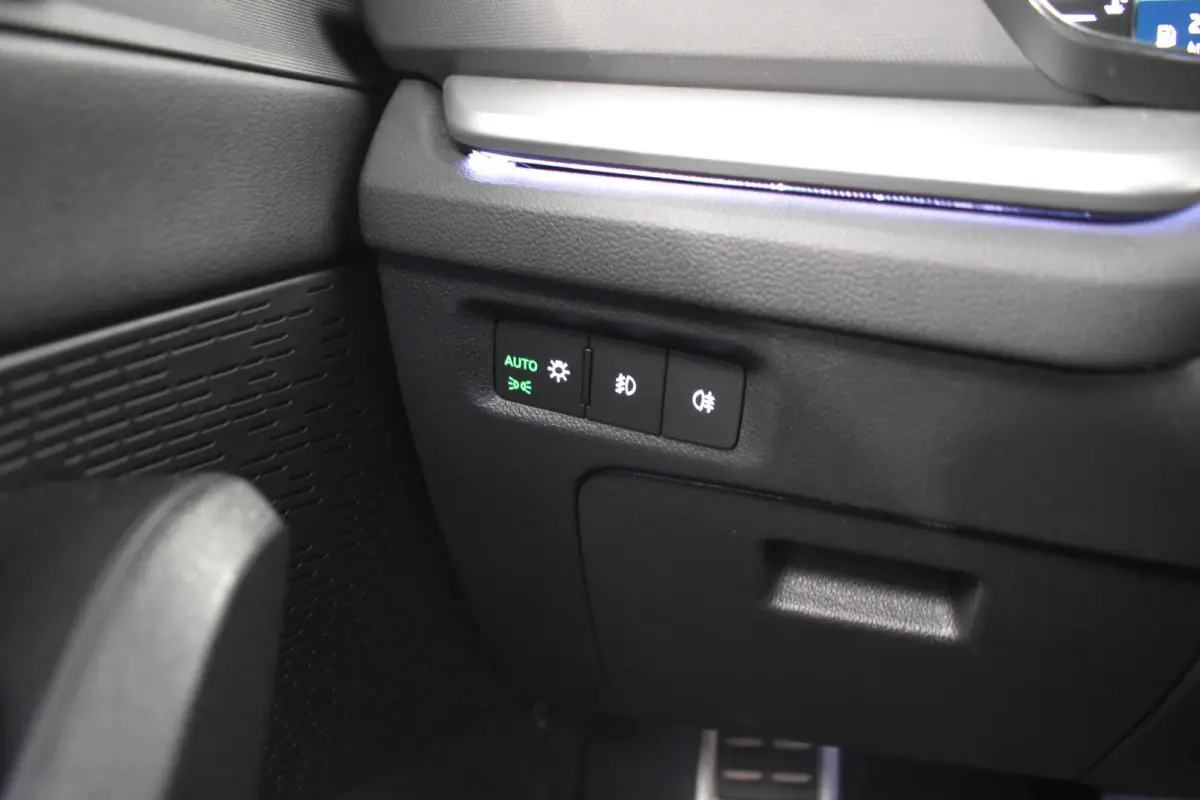 1.0 e-TSI Sportline Trekhaak Virtual schaalstoelen Stoelverwarming