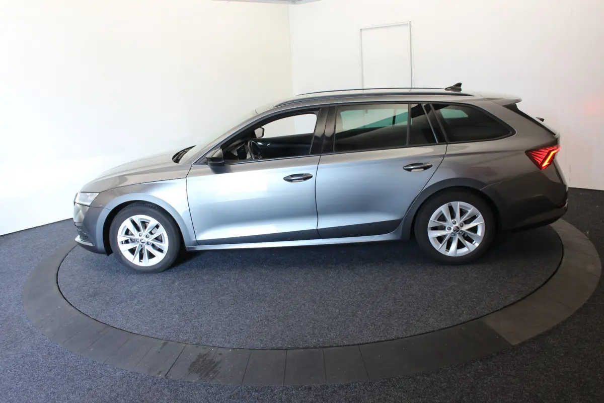 1.0 e-TSI Sportline Trekhaak Virtual schaalstoelen Stoelverwarming