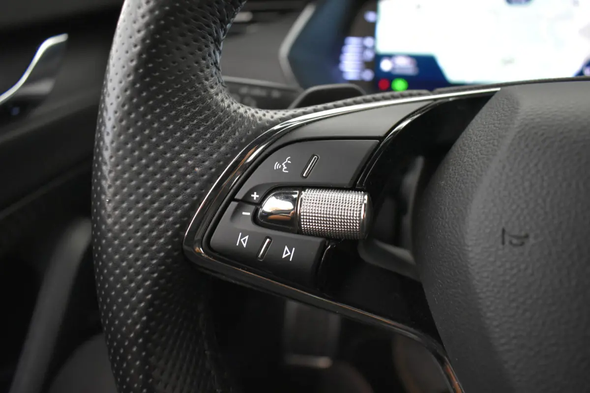 1.0 e-TSI Sportline Trekhaak Virtual schaalstoelen Stoelverwarming