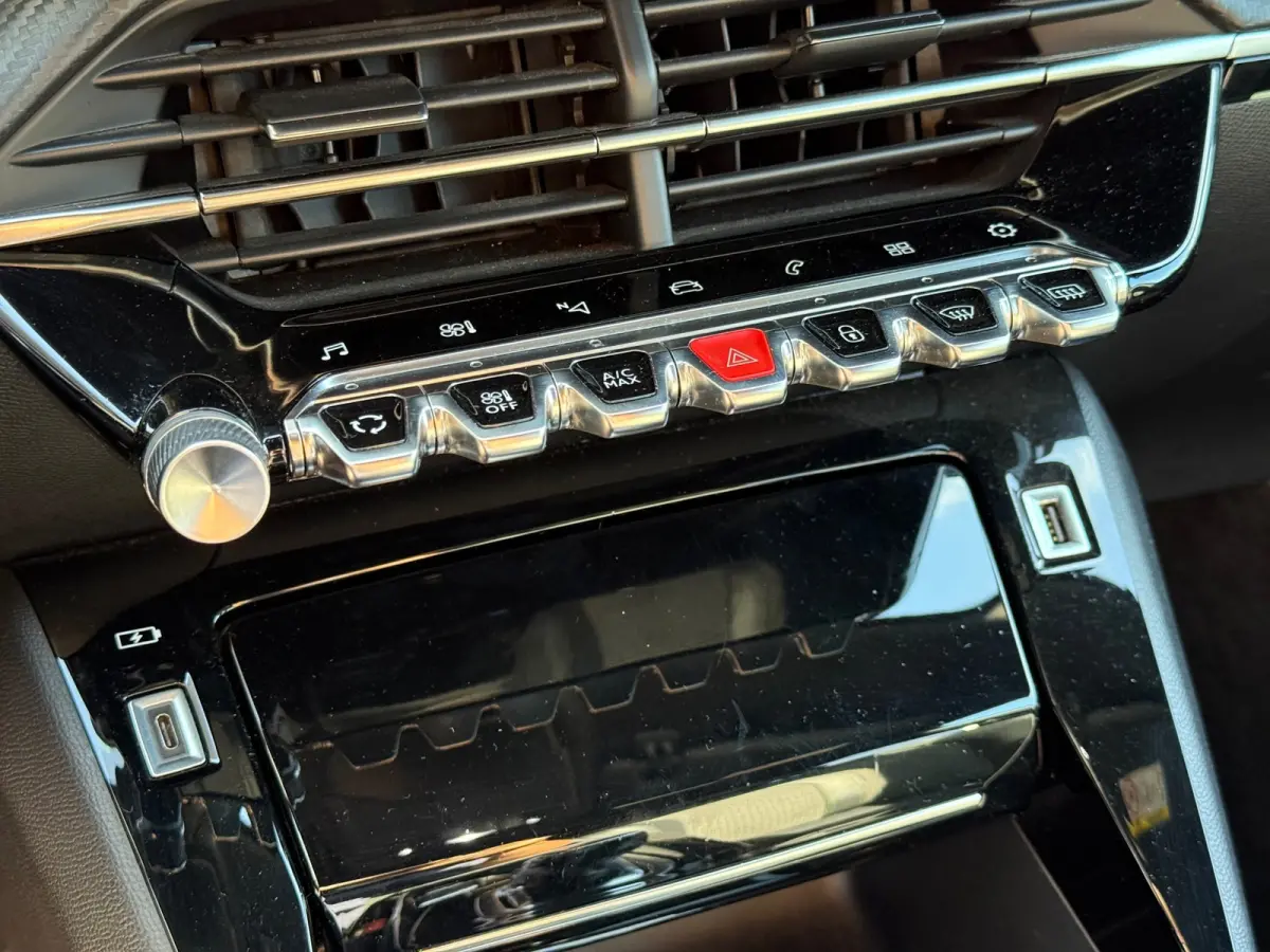 1.2 PureTech GT | Navi | Camera | Carplay