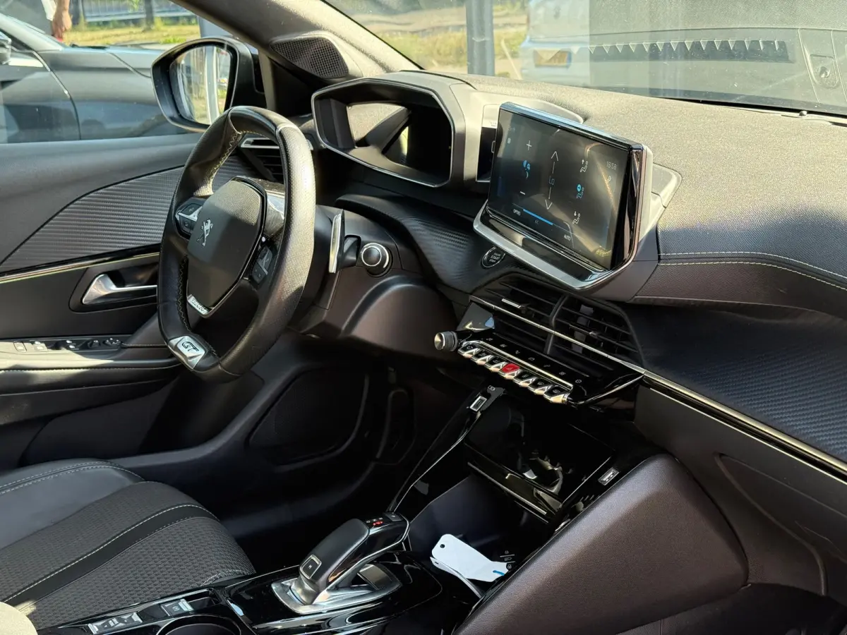 1.2 PureTech GT | Navi | Camera | Carplay