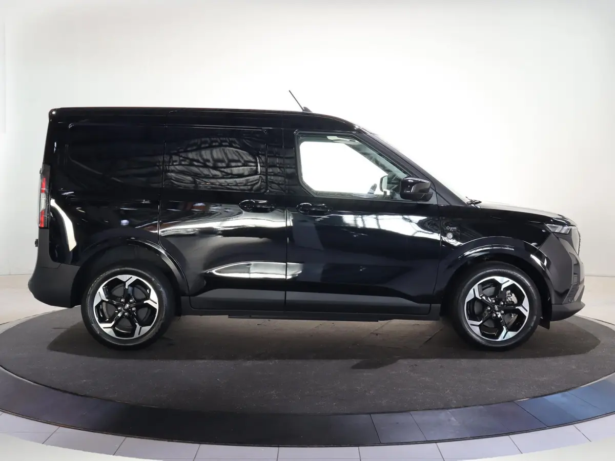 Trend 46 kWh PARKEERSENSOREN V+A, CARPLAY, CRUISE CONTROL, ACHTERUITRIJ CAMERA, 16'' RESERVEWIEL, LED LAADRUIMTEVERLICHTING , LAADVLOERBESCHERMING, RUBBER , TREKHAAK