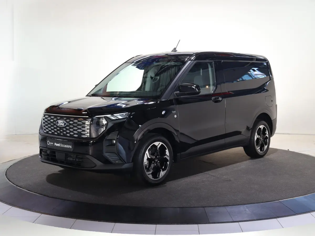 Trend 46 kWh PARKEERSENSOREN V+A, CARPLAY, CRUISE CONTROL, ACHTERUITRIJ CAMERA, 16'' RESERVEWIEL, LED LAADRUIMTEVERLICHTING , LAADVLOERBESCHERMING, RUBBER , TREKHAAK
