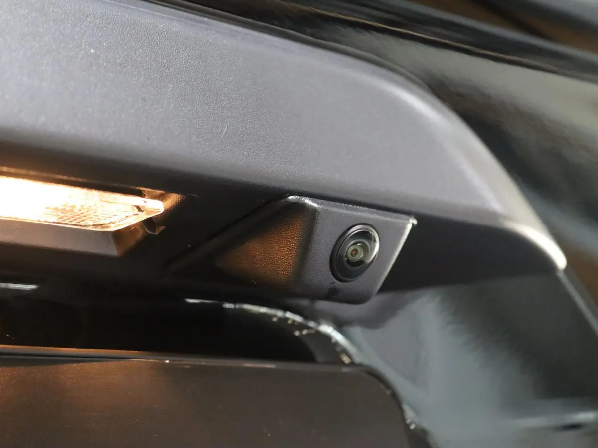 Trend 46 kWh PARKEERSENSOREN V+A, CARPLAY, CRUISE CONTROL, ACHTERUITRIJ CAMERA, 16'' RESERVEWIEL, LED LAADRUIMTEVERLICHTING , LAADVLOERBESCHERMING, RUBBER , TREKHAAK