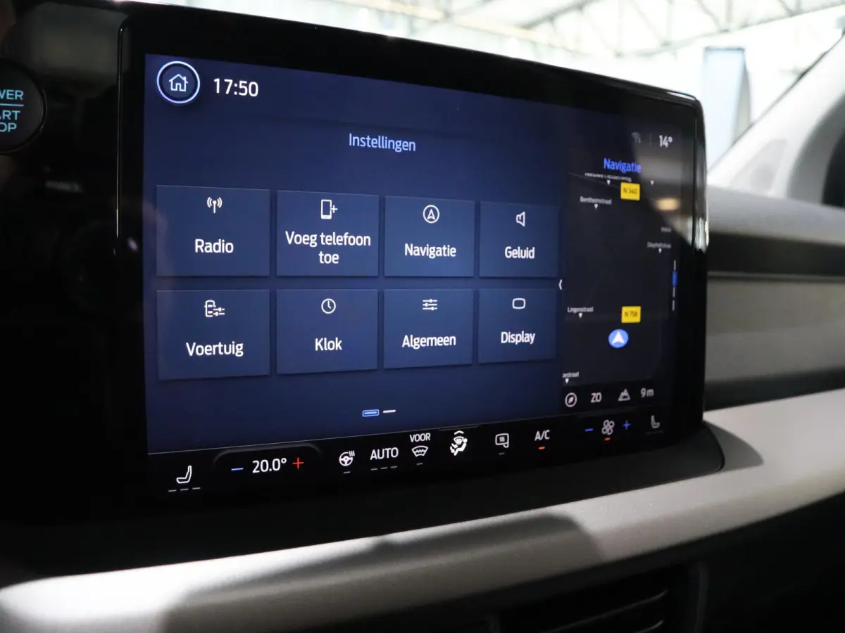 Trend 46 kWh PARKEERSENSOREN V+A, CARPLAY, CRUISE CONTROL, ACHTERUITRIJ CAMERA, 16'' RESERVEWIEL, LED LAADRUIMTEVERLICHTING , LAADVLOERBESCHERMING, RUBBER , TREKHAAK