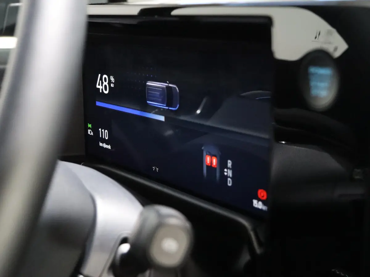 Trend 46 kWh PARKEERSENSOREN V+A, CARPLAY, CRUISE CONTROL, ACHTERUITRIJ CAMERA, 16'' RESERVEWIEL, LED LAADRUIMTEVERLICHTING , LAADVLOERBESCHERMING, RUBBER , TREKHAAK