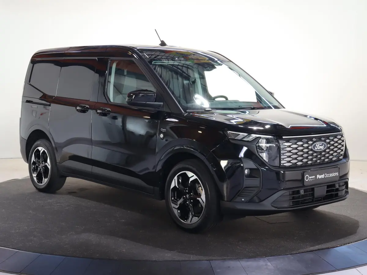 Trend 46 kWh PARKEERSENSOREN V+A, CARPLAY, CRUISE CONTROL, ACHTERUITRIJ CAMERA, 16'' RESERVEWIEL, LED LAADRUIMTEVERLICHTING , LAADVLOERBESCHERMING, RUBBER , TREKHAAK