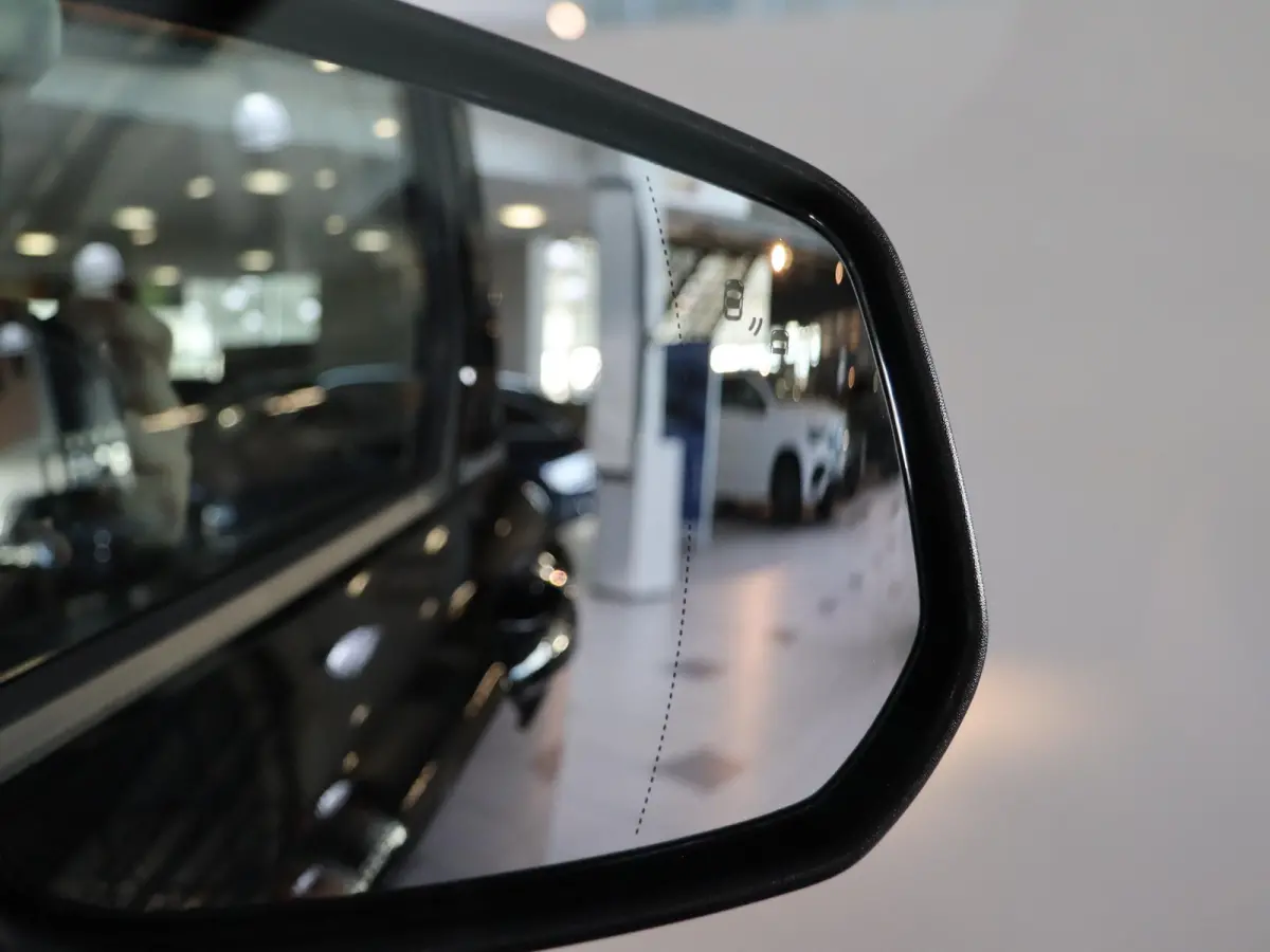 Trend 46 kWh PARKEERSENSOREN V+A, CARPLAY, CRUISE CONTROL, ACHTERUITRIJ CAMERA, 16'' RESERVEWIEL, LED LAADRUIMTEVERLICHTING , LAADVLOERBESCHERMING, RUBBER , TREKHAAK