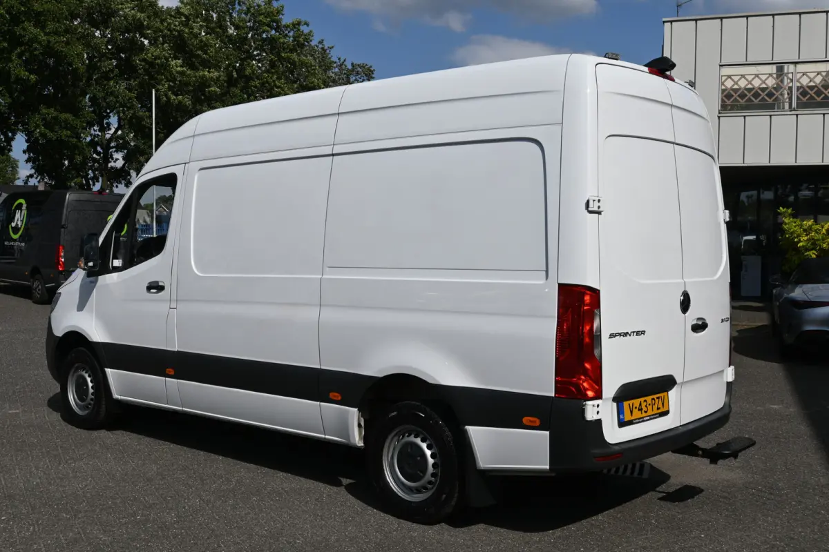 317 CDI L2H2 RWD MBUX met navigatie en camera, Geveerde stoel, Etc.