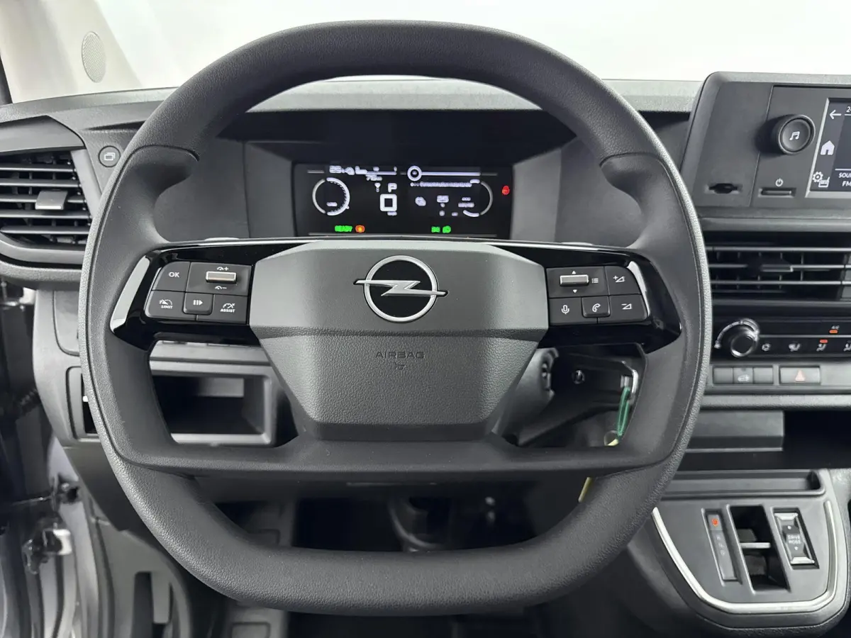 Electric L3 136pk 75 kWh | NIEUW | USB | Volledig Afwerking Laadruimte | 3 Zits | Airco