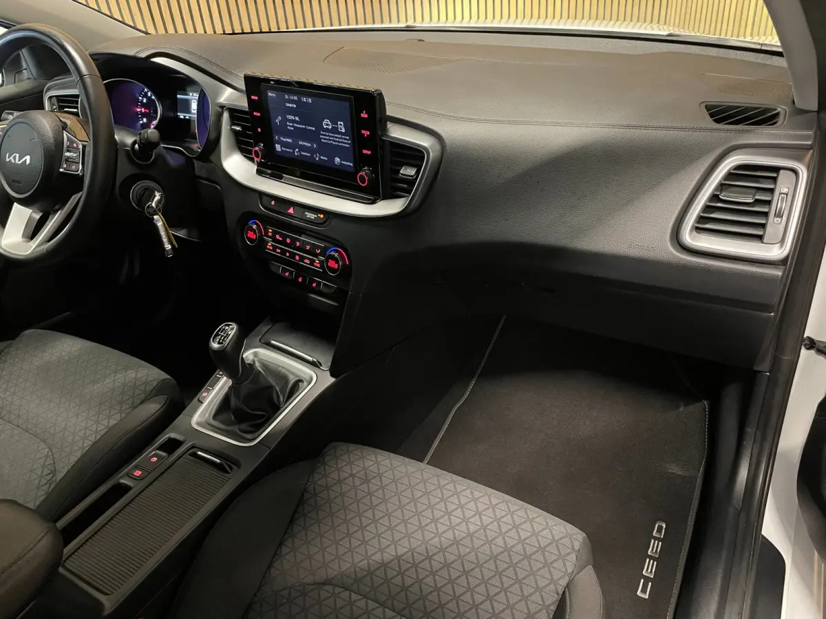 1.0 T-GDi DynamicLine|APPLE CARPLAY, ANDROID AUTO|STOEL-,STUURVERW|CAMERA|CRUISE,CLIMATE|1E EIG.|INCL.BTW|