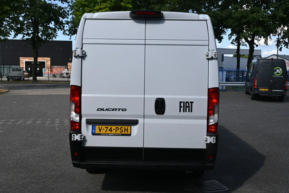 L4H2 140 pk 2.2 MultiJet Maxi Camera, 270 Graden achterdeuren