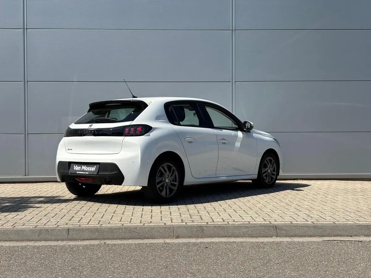 1.2 PureTech Blue Lease Active | Airco | Parkeersensoren | Navigatie | Apple Carplay/Android Auto