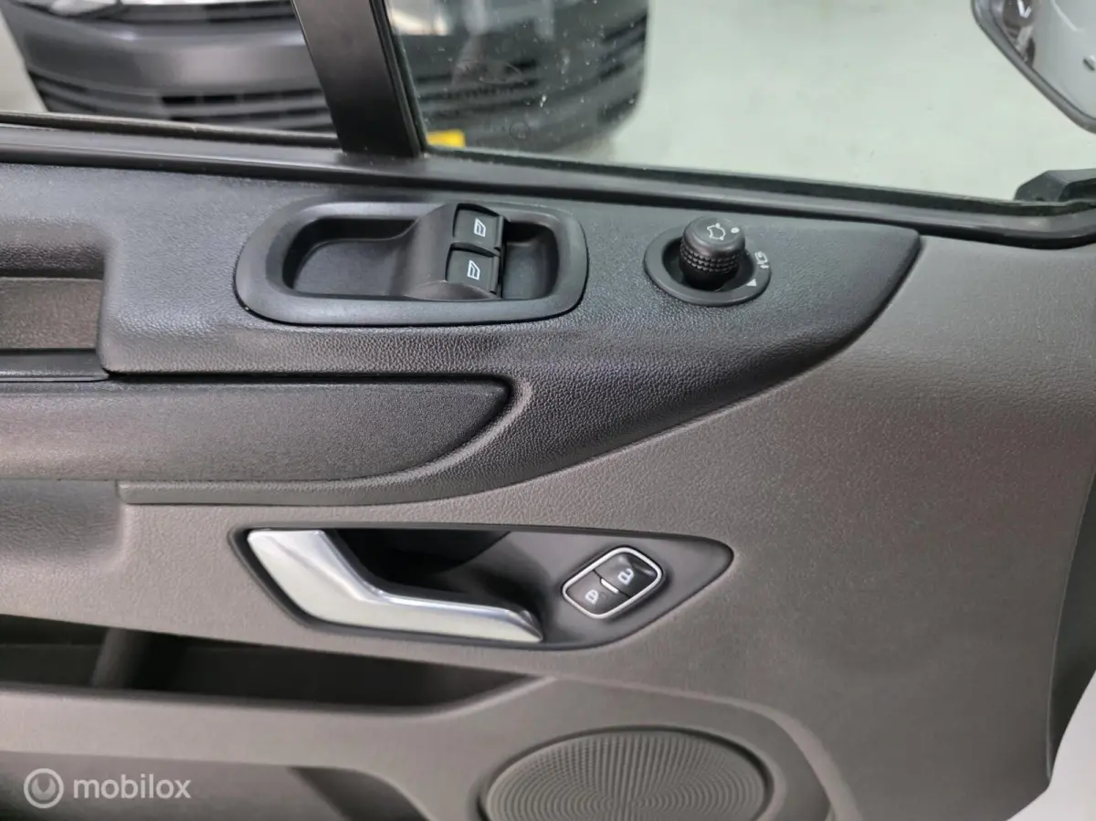 Dubbel Cabine 2.0 TDCI L2H1 Airco Cruise
