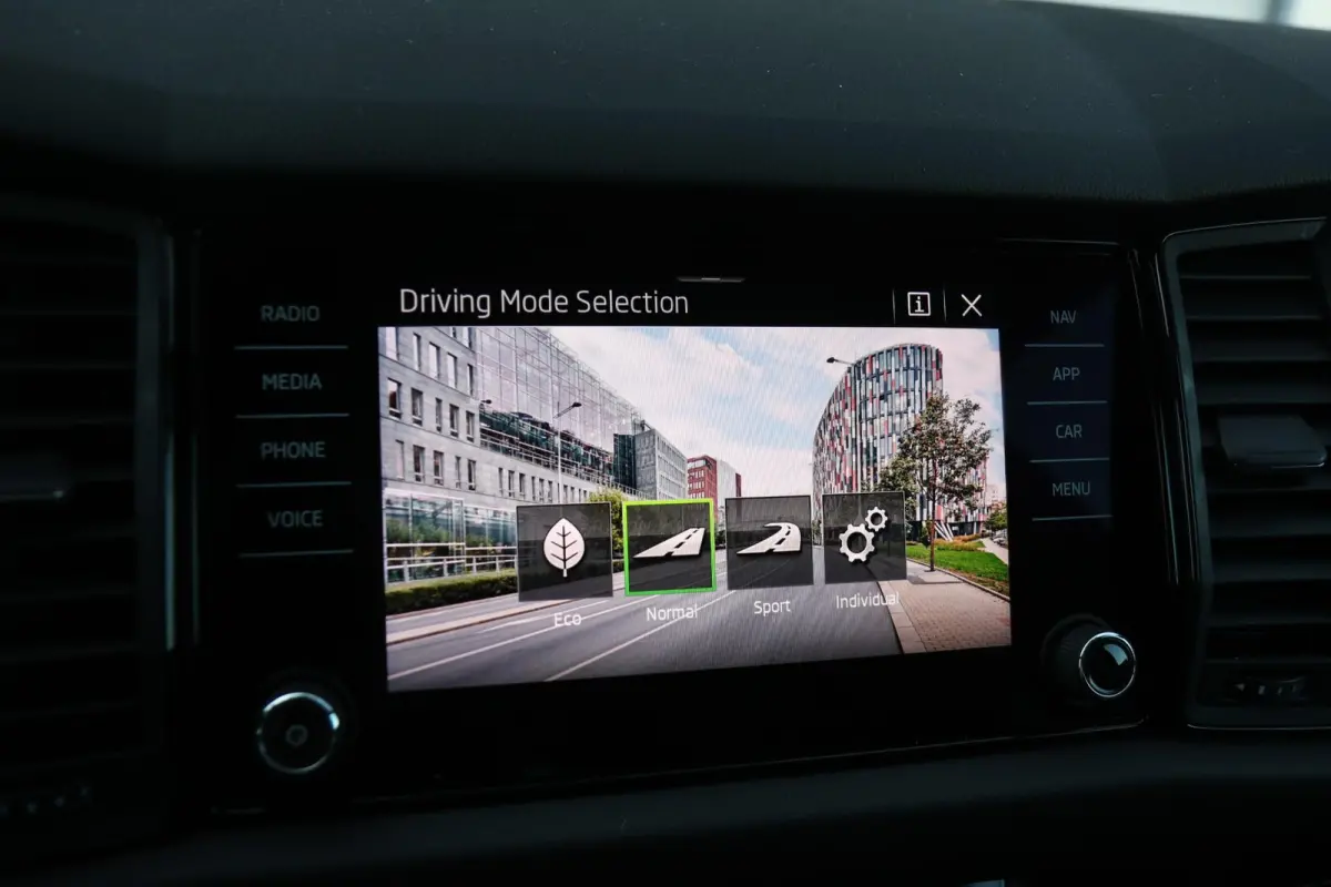 1.5 TSI 150pk DSG Sportline Business | Achteruitrijcamera | Stoelverwarming | Navigatie