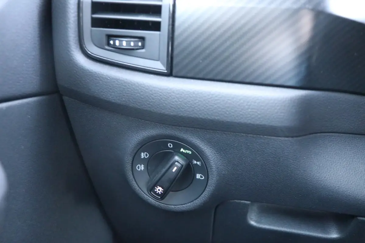 1.5 TSI 150pk DSG Sportline Business | Achteruitrijcamera | Stoelverwarming | Navigatie