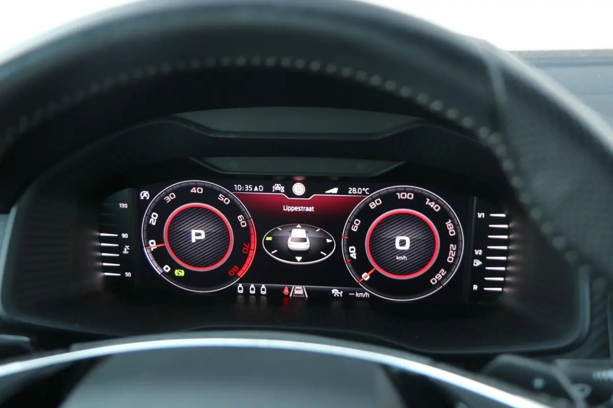 1.5 TSI 150pk DSG Sportline Business | Achteruitrijcamera | Stoelverwarming | Navigatie