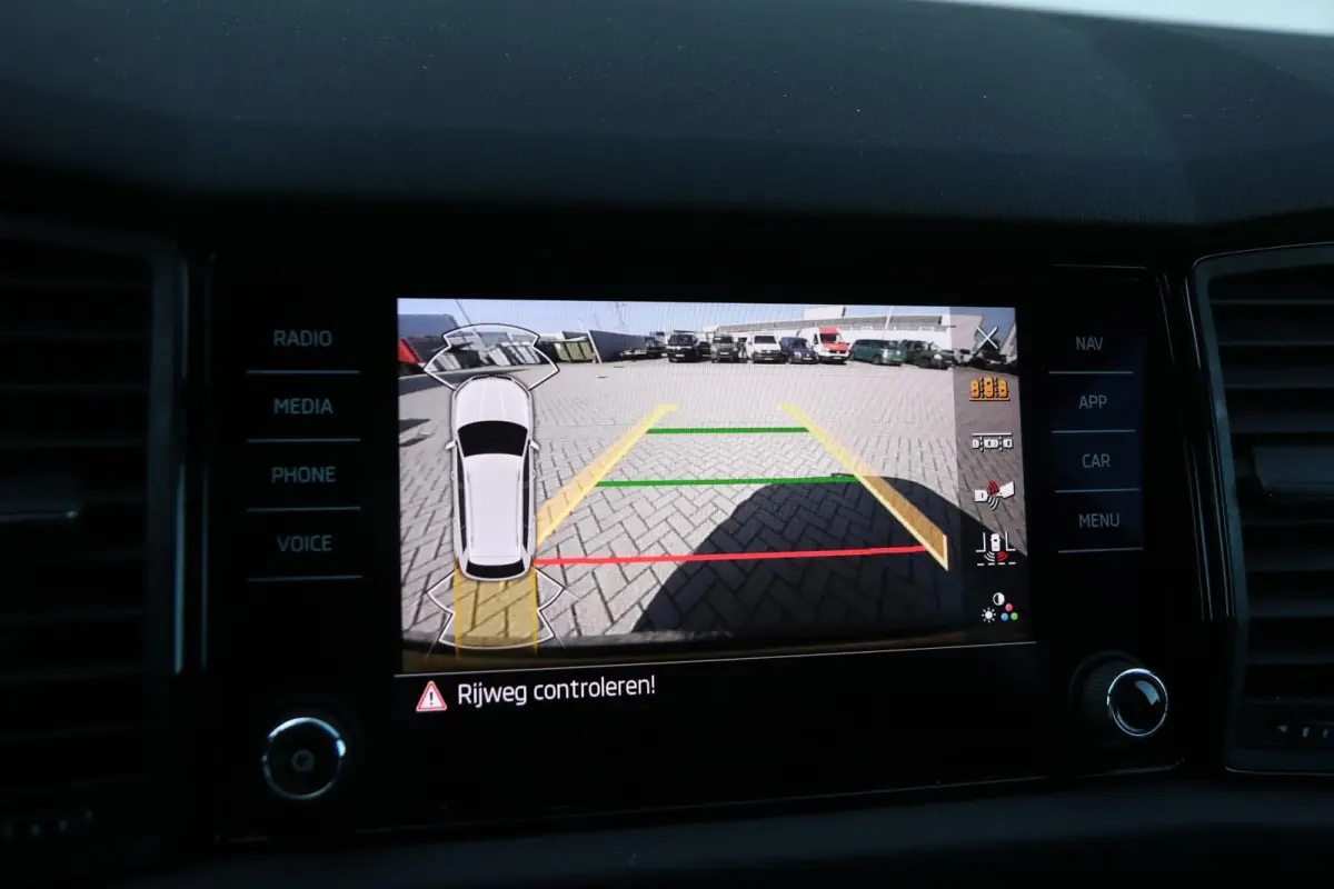 1.5 TSI 150pk DSG Sportline Business | Achteruitrijcamera | Stoelverwarming | Navigatie