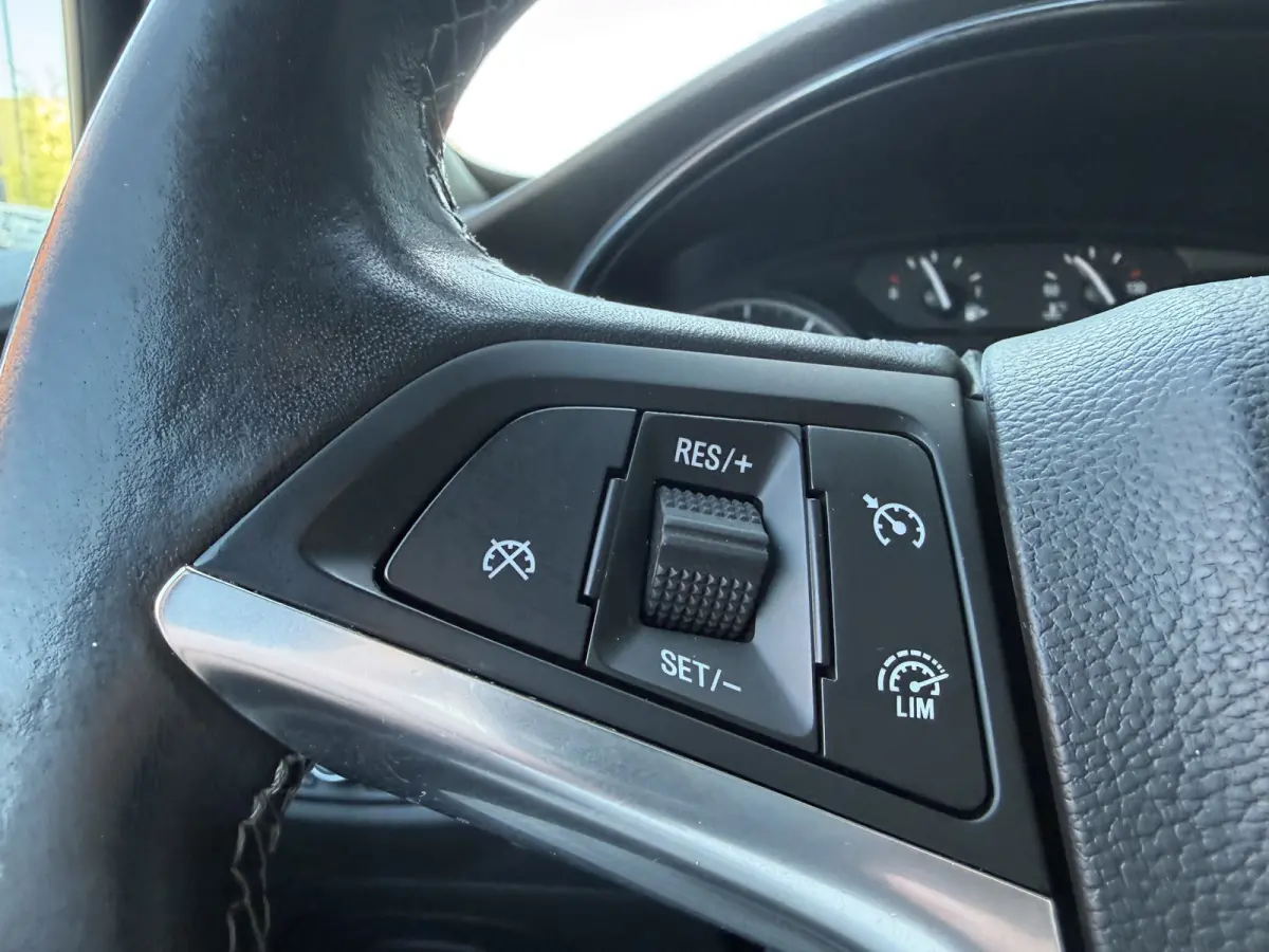 BWJ 2018 1.4 Turbo 141 PK Innovation AUTOMAAT | TREKHAAK | CARPLAY + ANDROID | NAVI | CLIMA | CRUISE | LMV | PDC