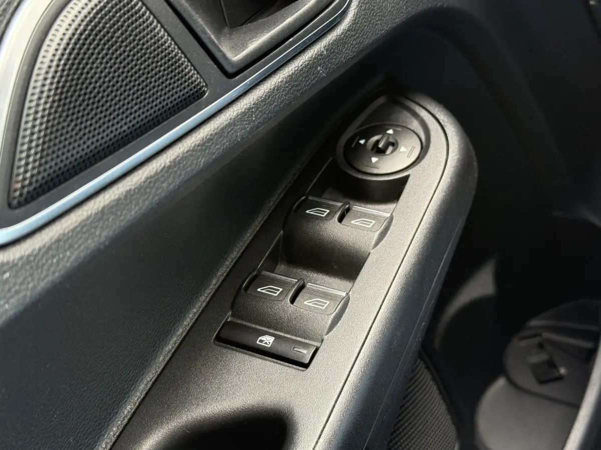 BWJ 2016 1.0 101 PK EcoBoost Style STOELVERW. | RADIO | LMV | PDC