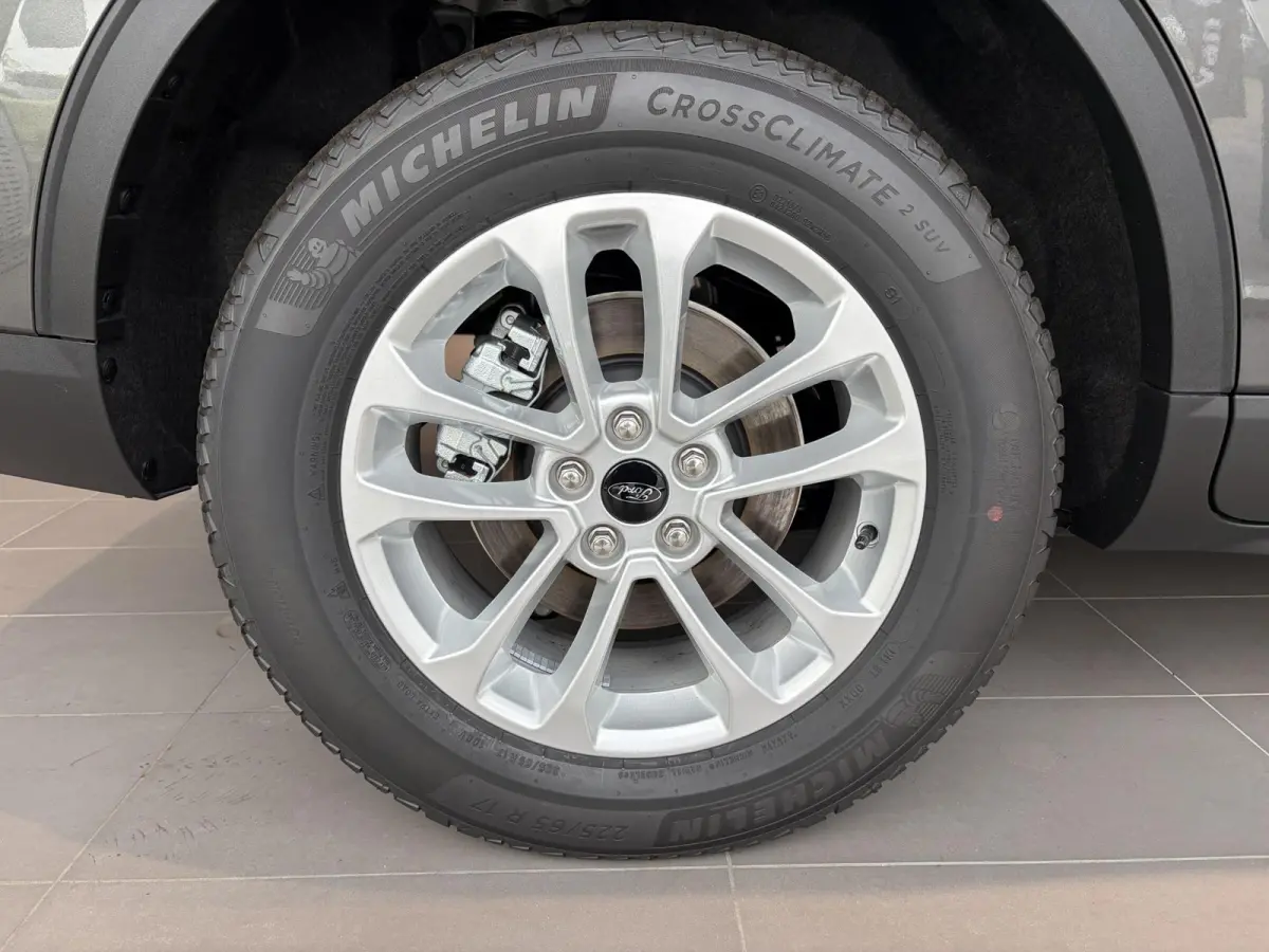 2.5 PHEV Titanium | WEGKLAPBARE TREKHAAK | VERWARMBARE VOORSTOELEN | VERWARMBAAR STUURWIEL | VERWARMBARE VOORRUIT | KEYLESS ENTRY | APPLE CAR PLAY | PARKEERSENSOREN | ACHTERUITRIJCAMERA | NA