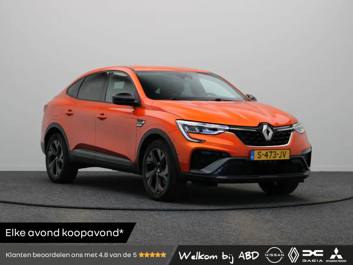 1.6 E-Tech Hybrid 145 R.S. Line | Stoel en stuur verwarming | Climate Control | Navigatie | Lederen bekleding | Elektrisch verstelbare stoel | Apple carplay/Andoid auto |