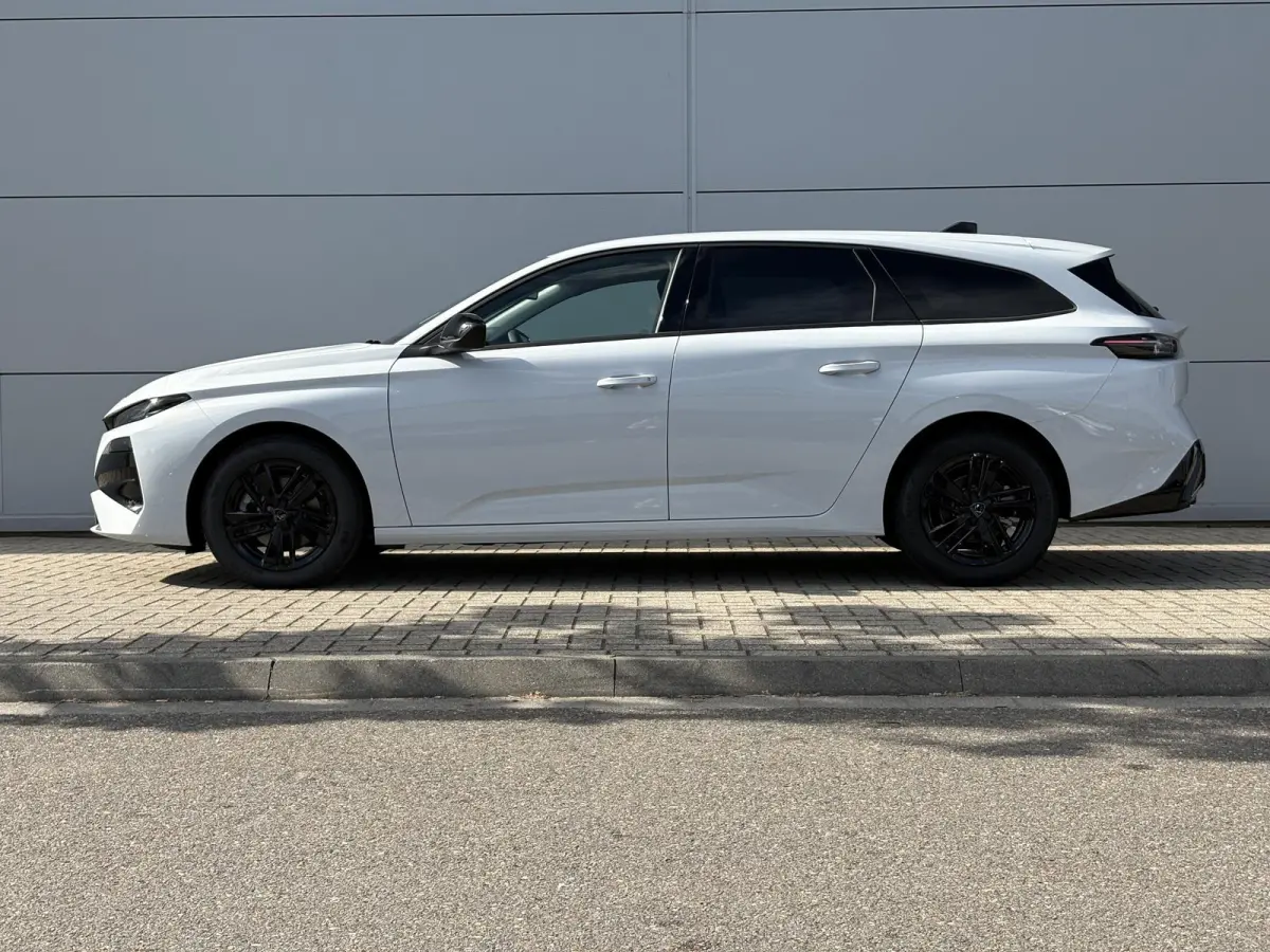 1.2 Hybrid 145 e-DCS6 Business | 360 Camera | Cruise Control | Apple Carplay/Android Auto