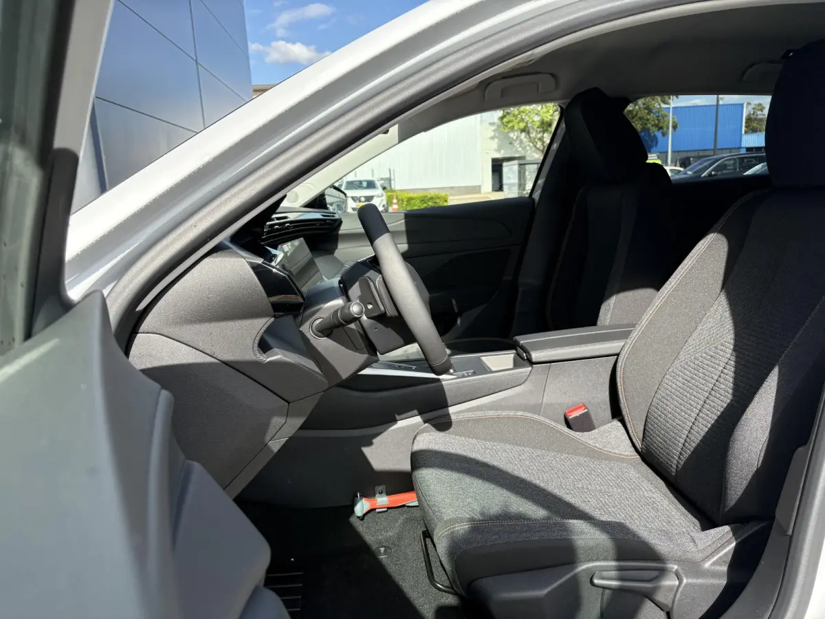 1.2 Hybrid 145 e-DCS6 Business | 360 Camera | Cruise Control | Apple Carplay/Android Auto