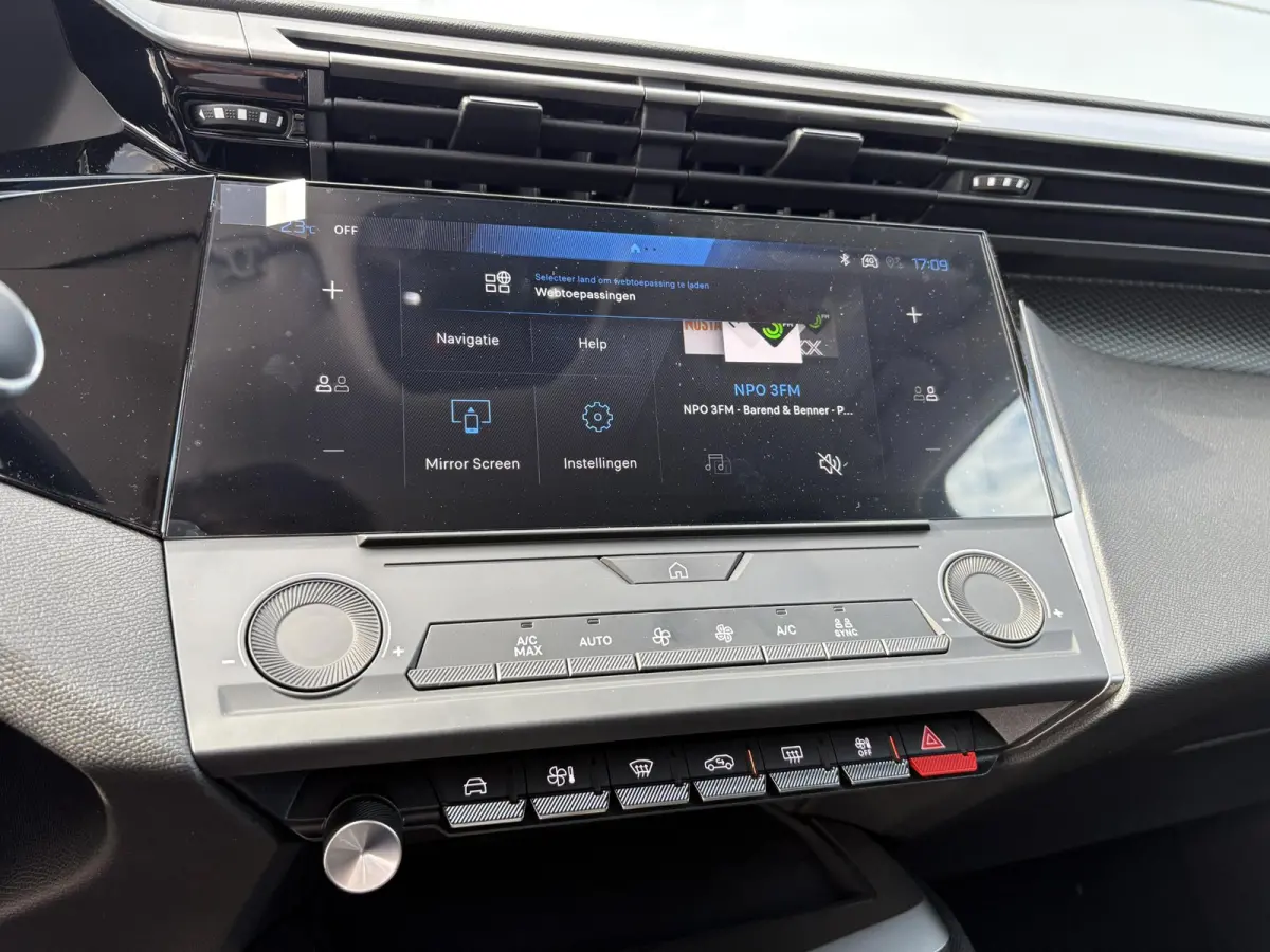 1.2 Hybrid 145 e-DCS6 Business | 360 Camera | Cruise Control | Apple Carplay/Android Auto