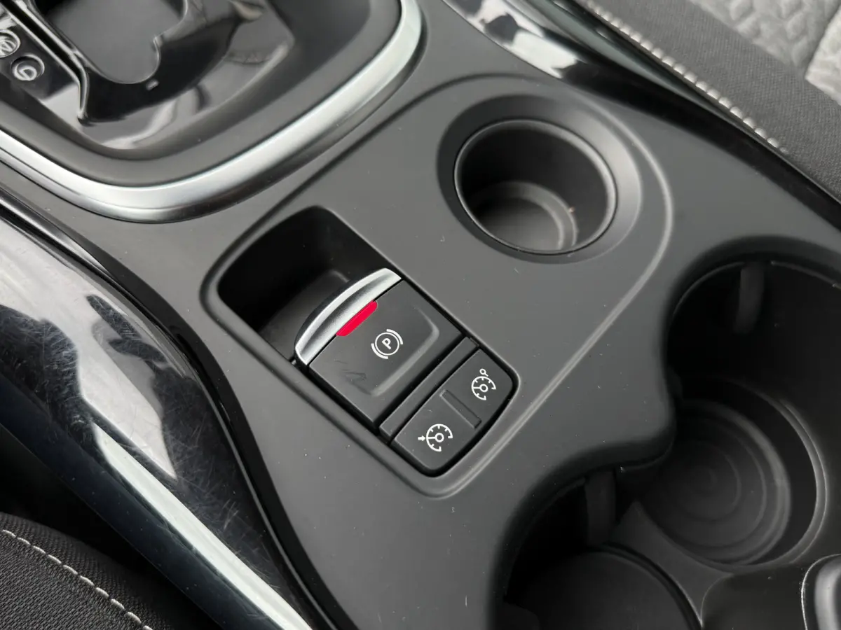 BWJ 2022 1.3 141 PK TCe Limited AUTOMAAT | TREKHAAK | KEYLESS | CARPLAY + ANDROID |  NAVI | CLIMA | CRUISE | LMV | PDC