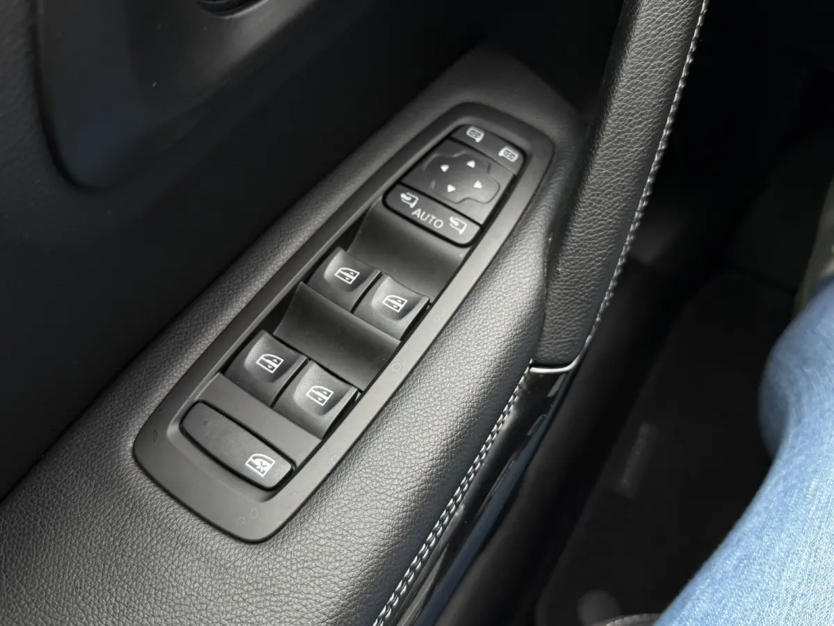 BWJ 2022 1.3 141 PK TCe Limited AUTOMAAT | TREKHAAK | KEYLESS | CARPLAY + ANDROID |  NAVI | CLIMA | CRUISE | LMV | PDC