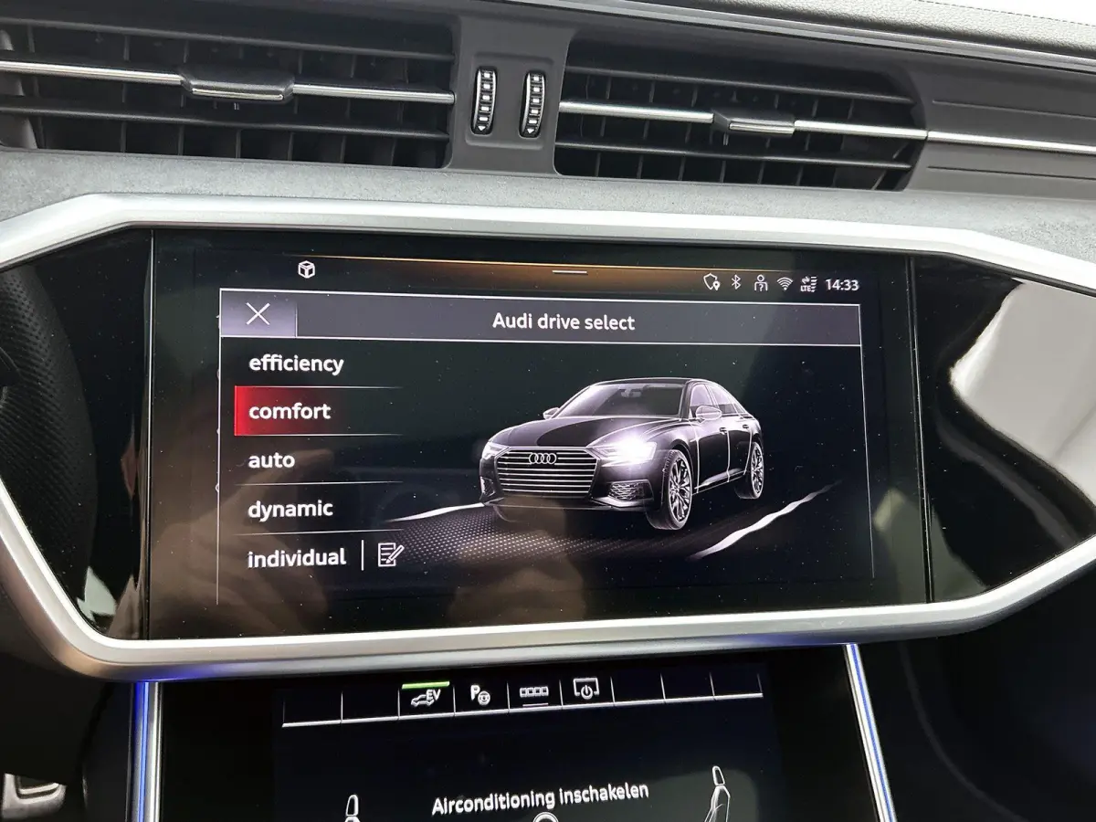 50 TFSI e quattro S edition Competition 299 PK | Automaat | Navigatie | 360 Camera | Panoramadak | Adaptive Cruise Control | Climate Control | Stoelverwarming | Parkeersensoren | Virtual Coc