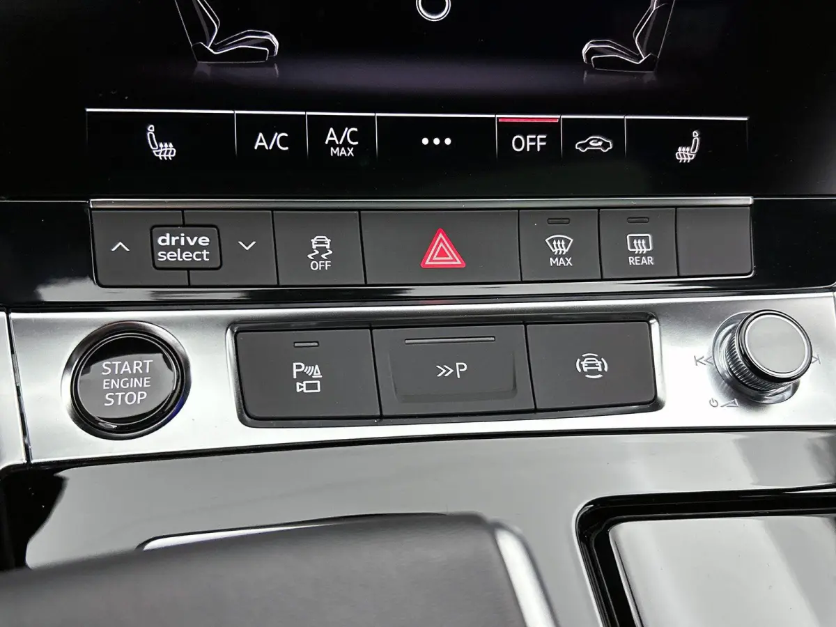 50 TFSI e quattro S edition Competition 299 PK | Automaat | Navigatie | 360 Camera | Panoramadak | Adaptive Cruise Control | Climate Control | Stoelverwarming | Parkeersensoren | Virtual Coc