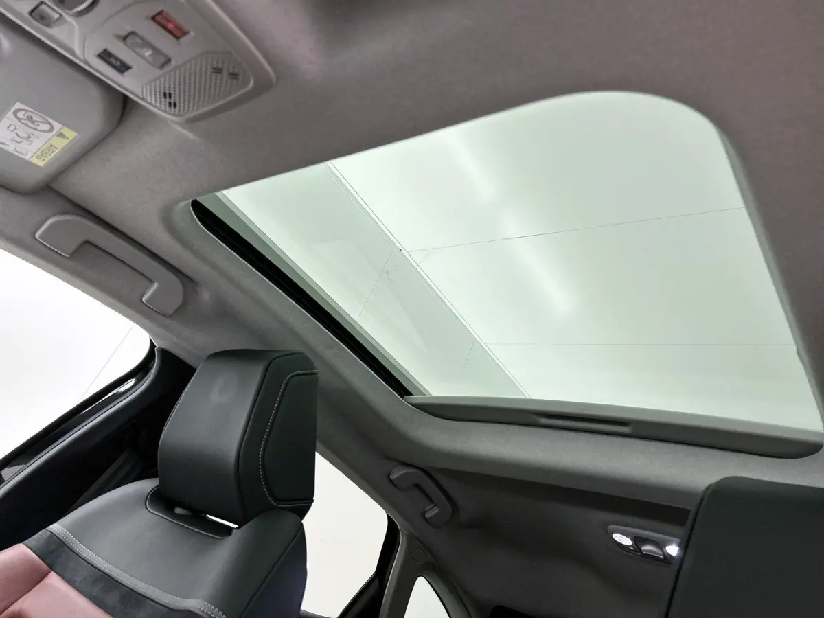 1.2 130pk Automaat Shine | Automaat | Lederen bekleding | Panoramadak | Schuifdak | Camera | Parkeersensoren | DAB | Navigatie | Apple carplay | Android auto | LED | Adaptive cruise control 