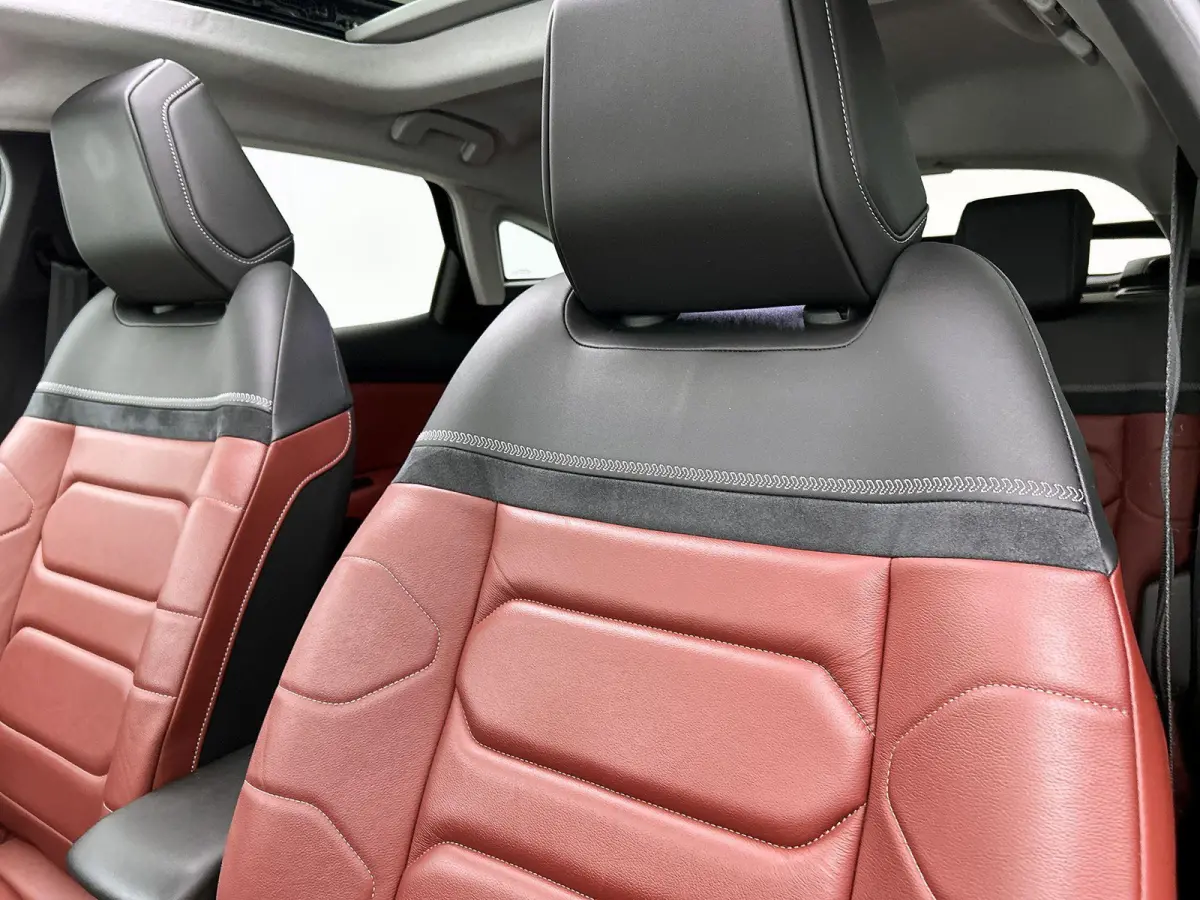 1.2 130pk Automaat Shine | Automaat | Lederen bekleding | Panoramadak | Schuifdak | Camera | Parkeersensoren | DAB | Navigatie | Apple carplay | Android auto | LED | Adaptive cruise control 