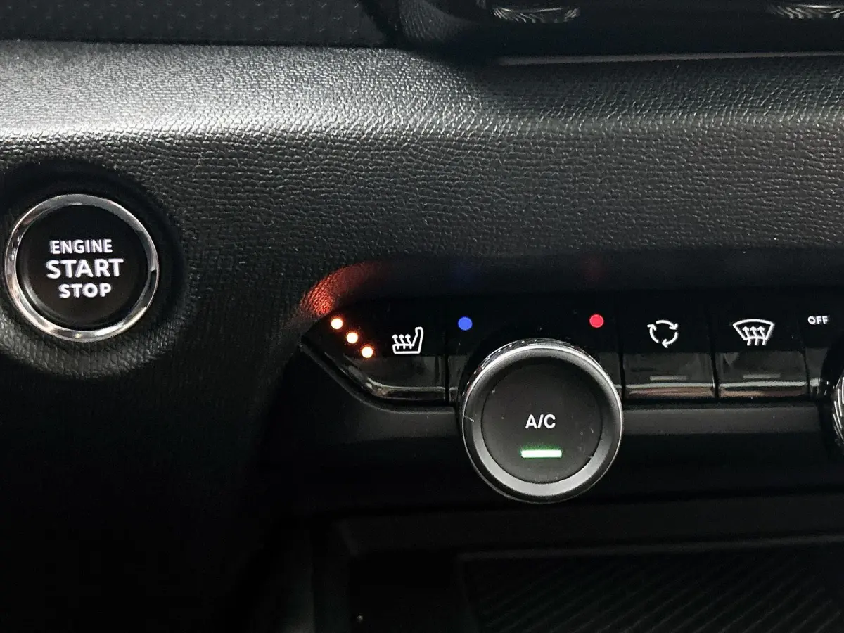 1.2 130pk Automaat Shine | Automaat | Lederen bekleding | Panoramadak | Schuifdak | Camera | Parkeersensoren | DAB | Navigatie | Apple carplay | Android auto | LED | Adaptive cruise control 