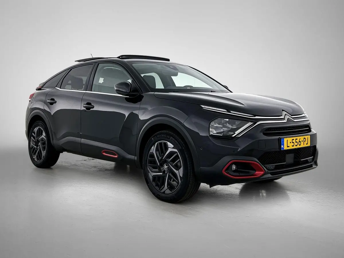 1.2 130pk Automaat Shine | Automaat | Lederen bekleding | Panoramadak | Schuifdak | Camera | Parkeersensoren | DAB | Navigatie | Apple carplay | Android auto | LED | Adaptive cruise control 