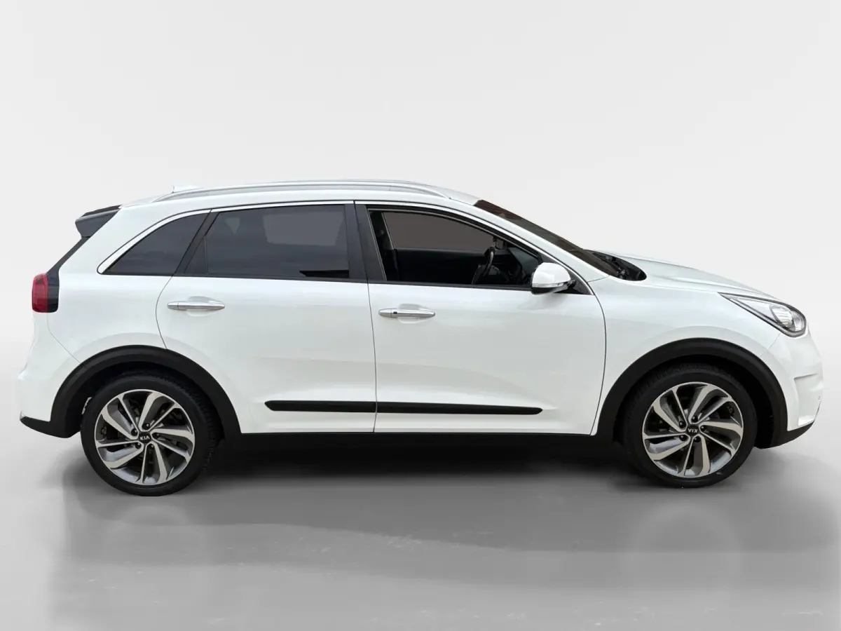 1.6 GDi Hybrid ExecutiveLine | Trekhaak | Stoel verwarming en koeling | Lederen bekleding | Navigatie | Dodehoek detectie | Apple Carplay / Android Auto | Verbruik 1 op 20!