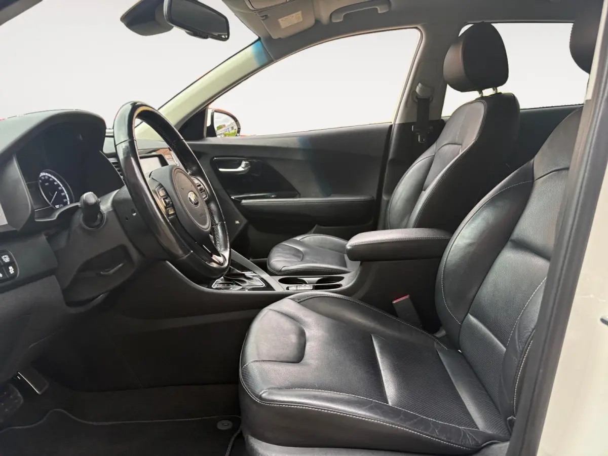 1.6 GDi Hybrid ExecutiveLine | Trekhaak | Stoel verwarming en koeling | Lederen bekleding | Navigatie | Dodehoek detectie | Apple Carplay / Android Auto | Verbruik 1 op 20!