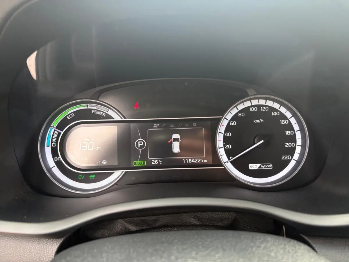 1.6 GDi Hybrid ExecutiveLine | Trekhaak | Stoel verwarming en koeling | Lederen bekleding | Navigatie | Dodehoek detectie | Apple Carplay / Android Auto | Verbruik 1 op 20!