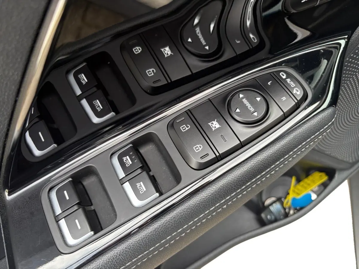 1.6 GDi Hybrid ExecutiveLine | Trekhaak | Stoel verwarming en koeling | Lederen bekleding | Navigatie | Dodehoek detectie | Apple Carplay / Android Auto | Verbruik 1 op 20!