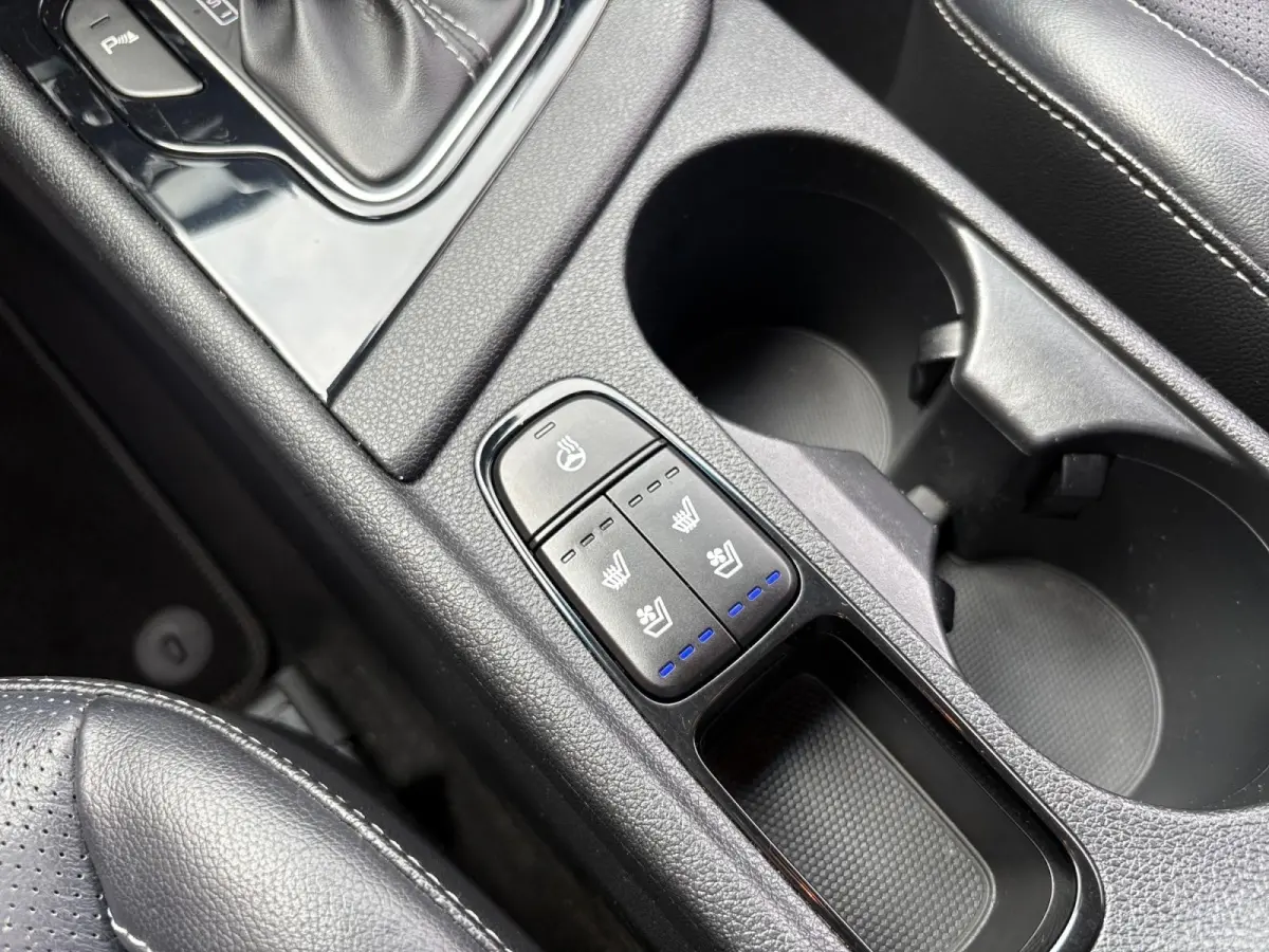1.6 GDi Hybrid ExecutiveLine | Trekhaak | Stoel verwarming en koeling | Lederen bekleding | Navigatie | Dodehoek detectie | Apple Carplay / Android Auto | Verbruik 1 op 20!